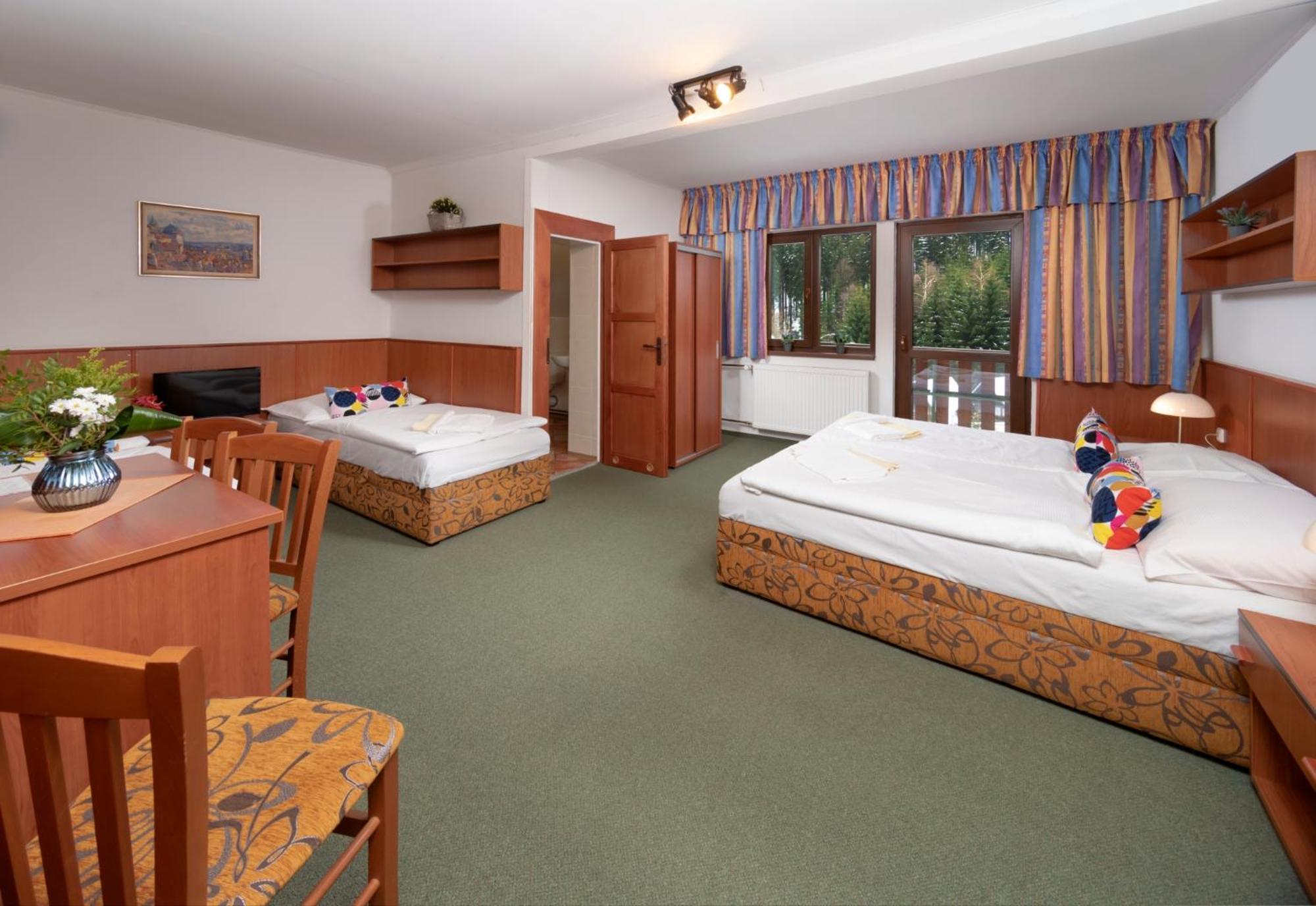 Hotel Maredis Rero Kořenov Exteriör bild